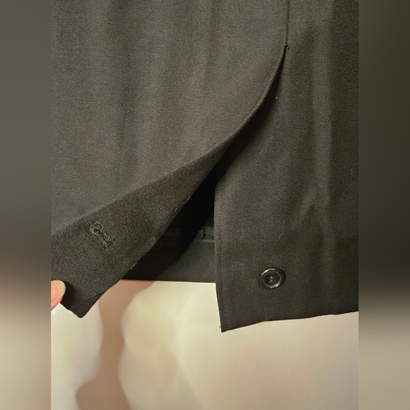 Vintage Georgio Armani black mid length skirt size 44 which equals a medium / 8 - Picture 3 of 5